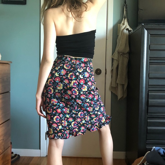 🎉2/$25 Floral print ruffle midi skirt - Picture 3 of 8